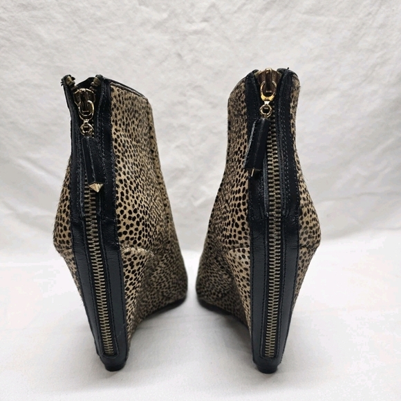 Juicy Couture Leopard Calf Hair Wedge Ankle Boots Vintage Y2K Real Fur Size 9M - Picture 6 of 11